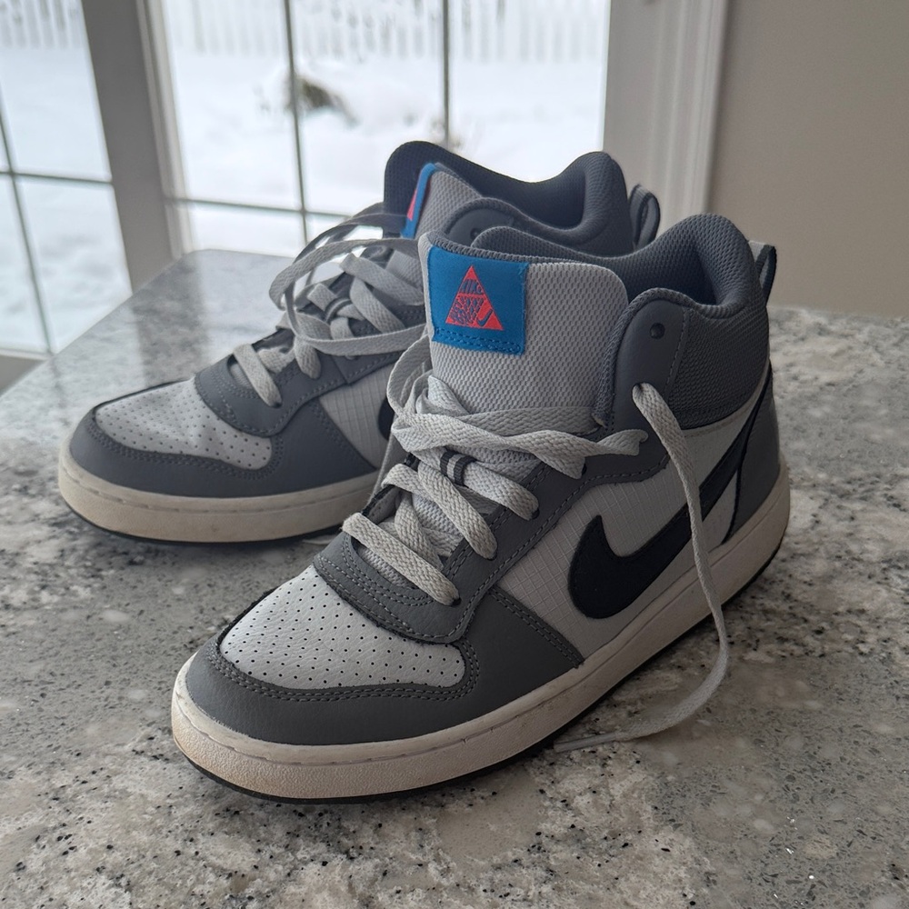 Big Kid Gray and Black High-Top Nike Sneakers